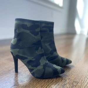 MIA CAMO BOOTIE